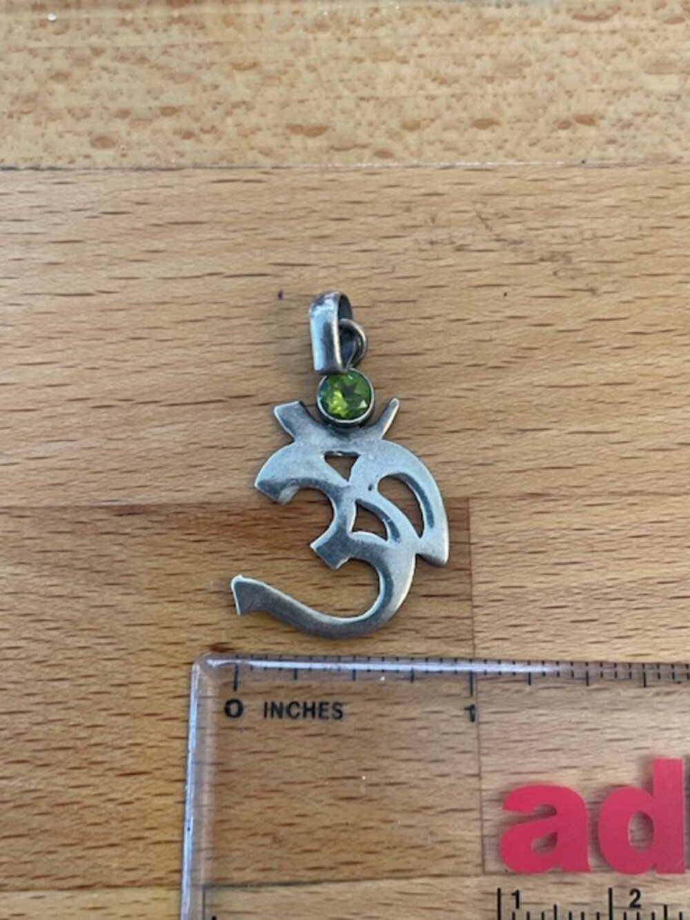 Silver Ohm Pendant with Green Stone - Picture 4 of 6